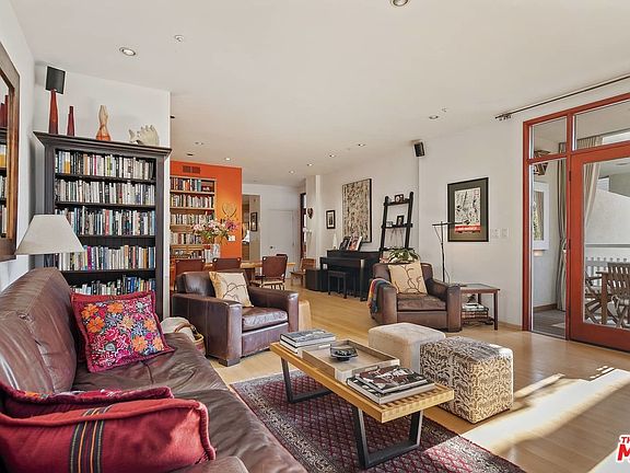 4th image of 3019 3rd St Unit 204