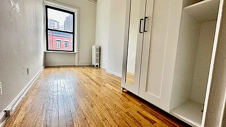 Rented by HOLTON REAL ESTATE INC.