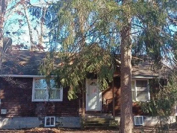 39 Hammond Lane, Centereach, NY 11720