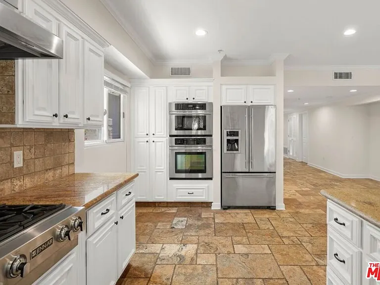10616 Kinnard Ave #101 — Photo 7
