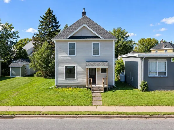 569 E River Rd, Pictou, NS B2H 5C5