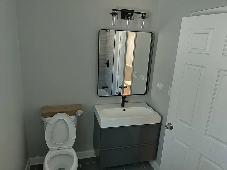 5207 S Bishop St #2 — Photo 2