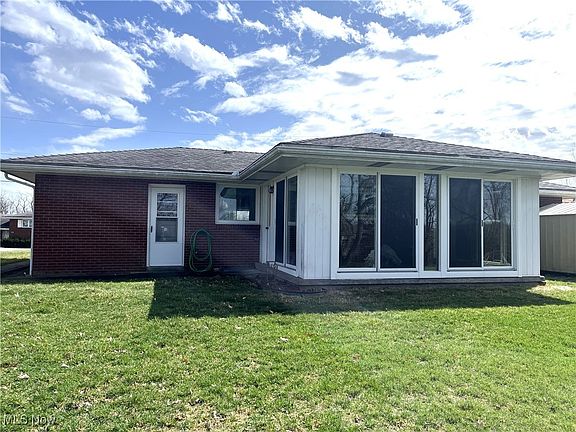 2nd image of 133 Grandview Dr