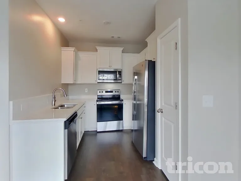 704 Finse Dr — Photo 5