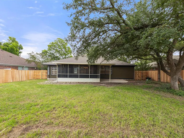 412 Tamara Dr — Photo 28