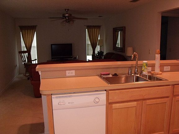 4th image of 960 W Gaucho Cir