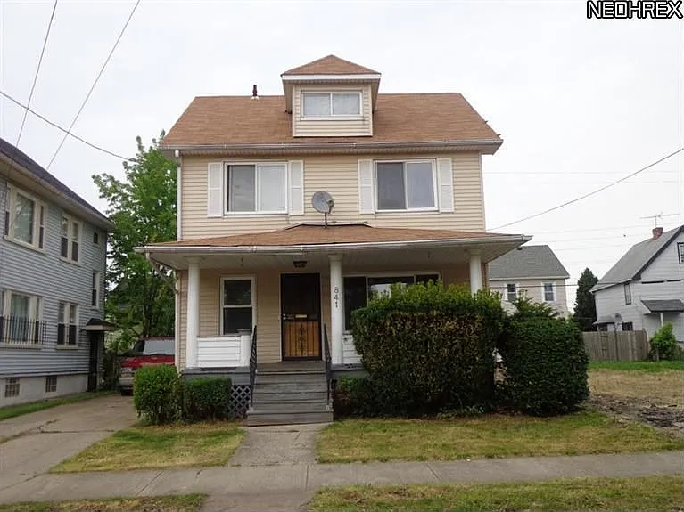 841 Rudyard Rd photo 1