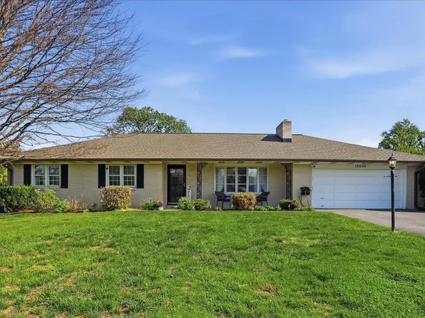 16602 Mosby Dr, Williamsport, MD 21795