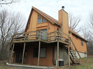 1421 Clover Rd, Long Pond, PA 18334