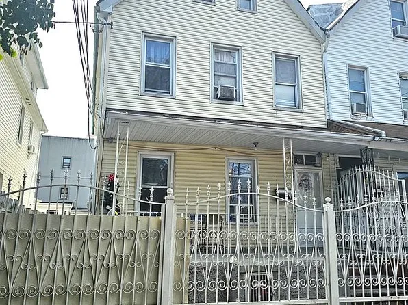 4504 102nd St, Corona, NY 11368