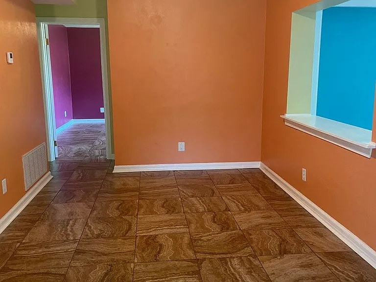 291 N K St — Photo 8