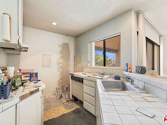 5th image of 5300 E Waverly Dr APT 4202