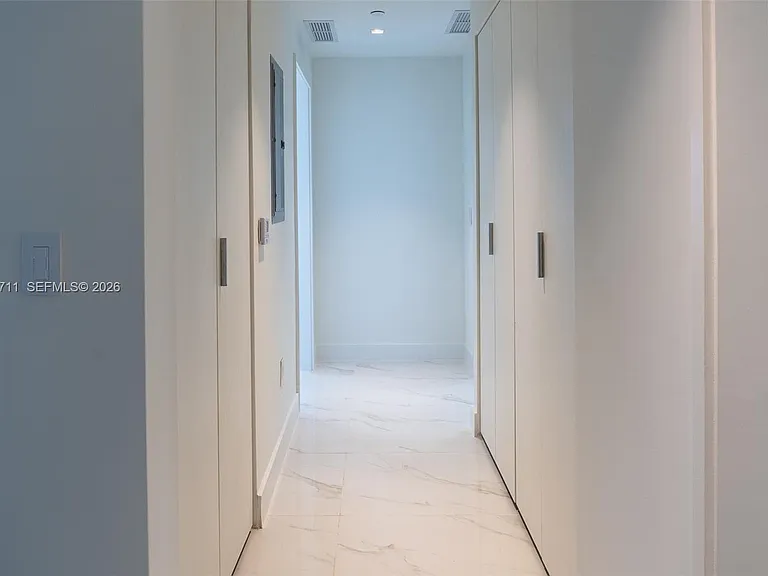 700 NE 24th St #3603 — Photo 32