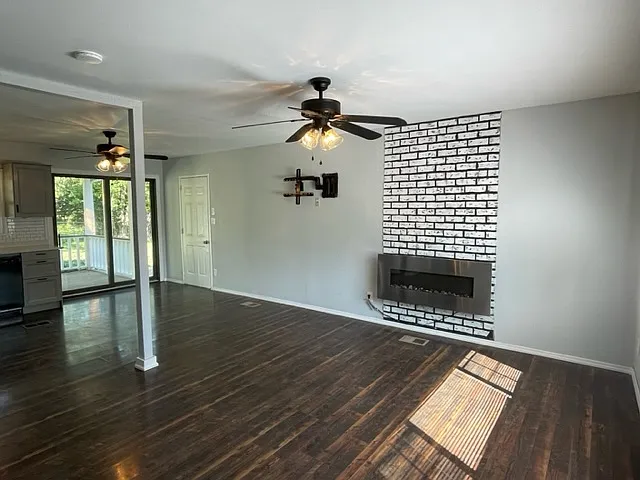 1412 Tuscarora Dr — Photo 3