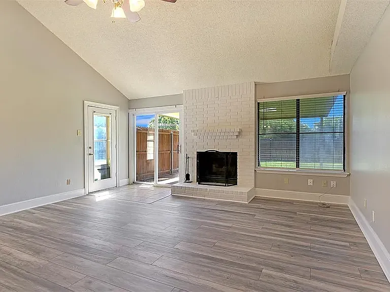 7800 Cornell Dr — Photo 10