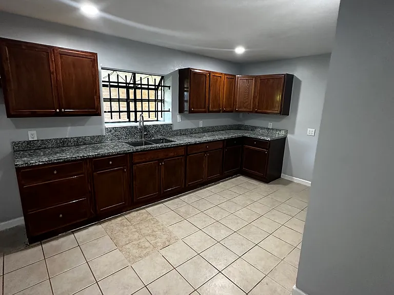 4814 Edfield St — Photo 1