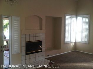 13877 Green Vista Dr, Fontana, CA 92337