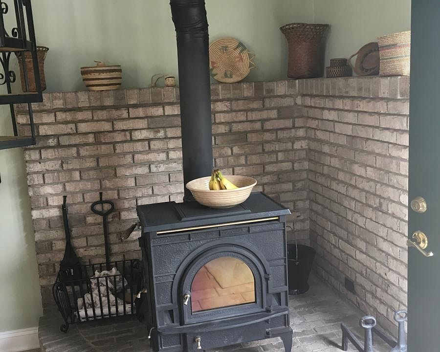 Wood burning stove