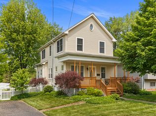 440 W Harding Rd, Lombard, IL 60148