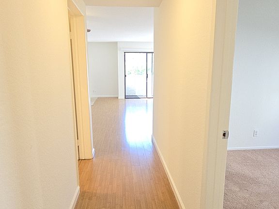 5th image of 10746 Lawler St #9