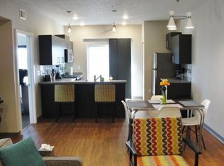 950 4th St NW, Albuquerque, NM 87102