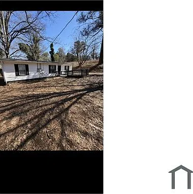 205 Tucker Ave — Photo 1