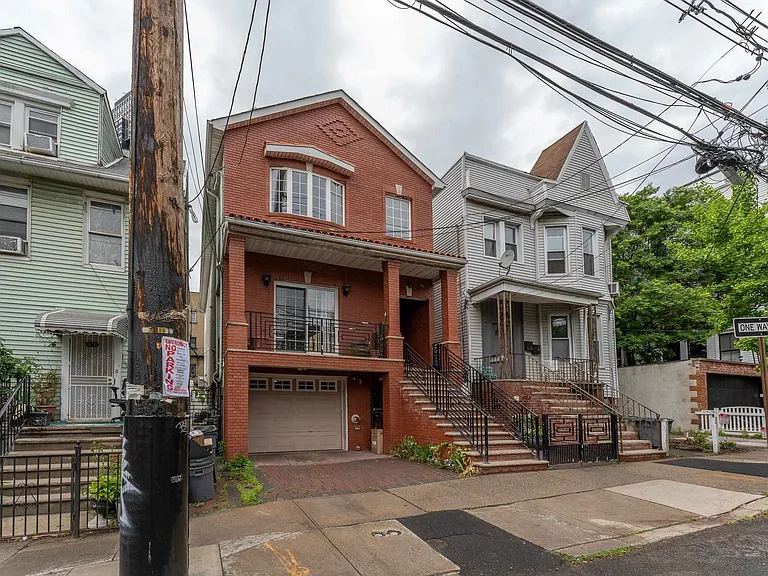 239 Baldwin Ave #3 — Photo 22