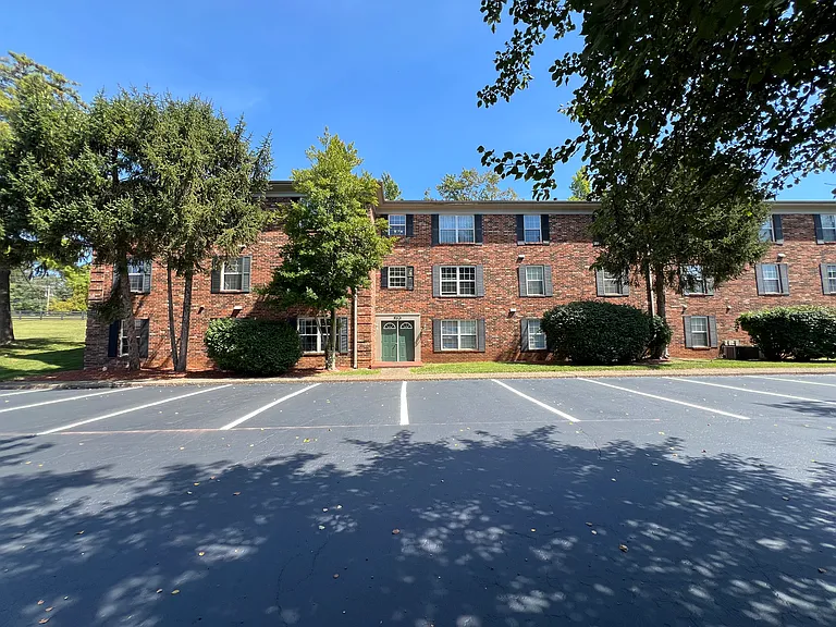Countrybrook Apartments — Photo 80