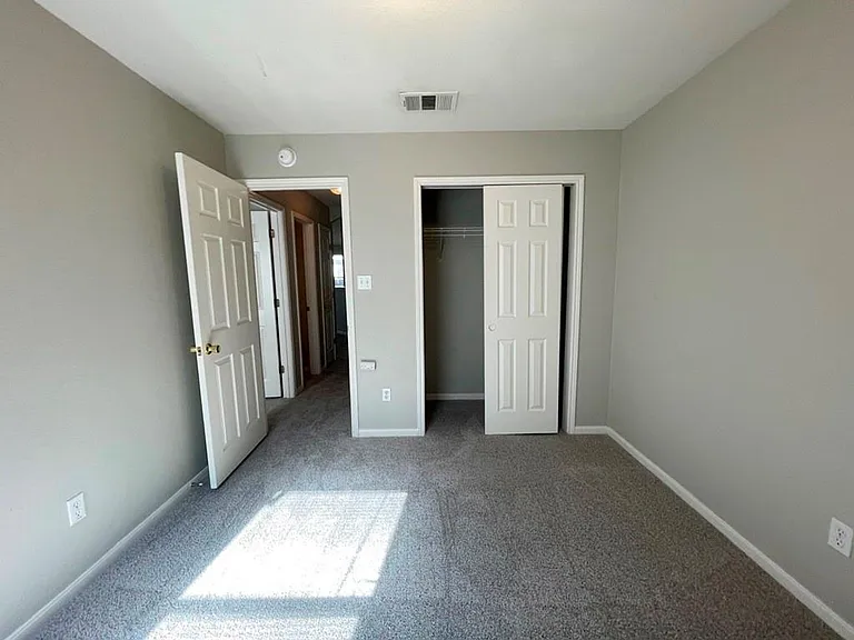 2305 Bakers Way — Photo 28