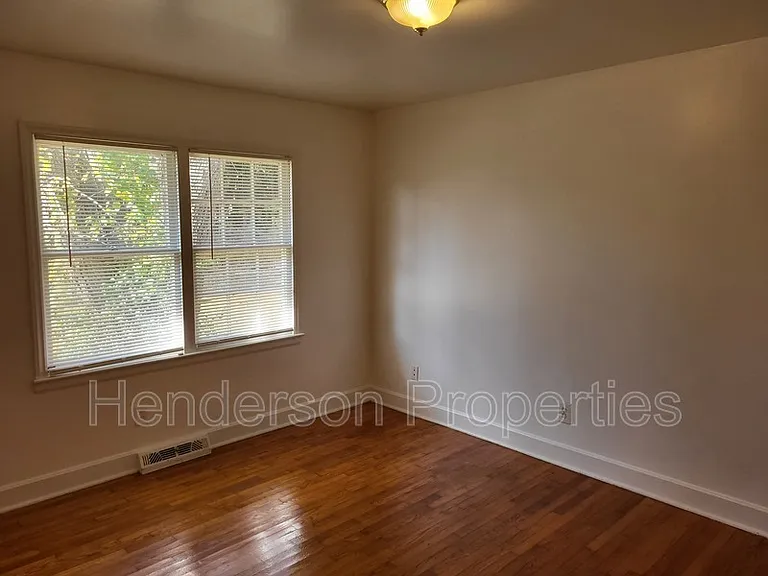 7512 Briardale Dr — Photo 7