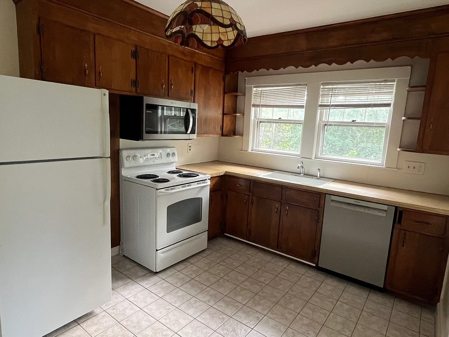 2 bed, 1282 sqft, $2,500 — Photo 2