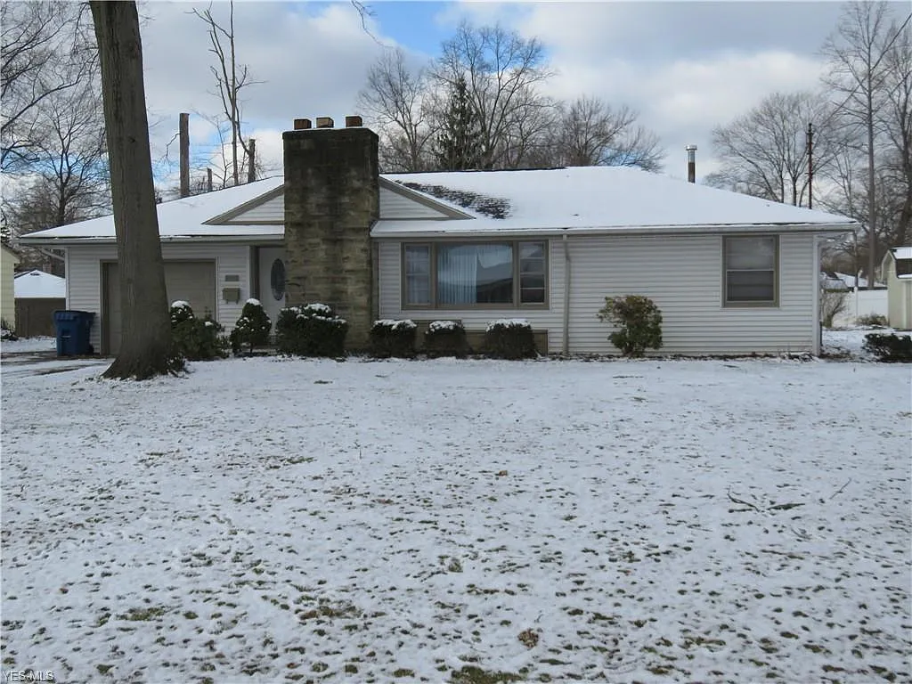 4152 Riverside Dr photo 1