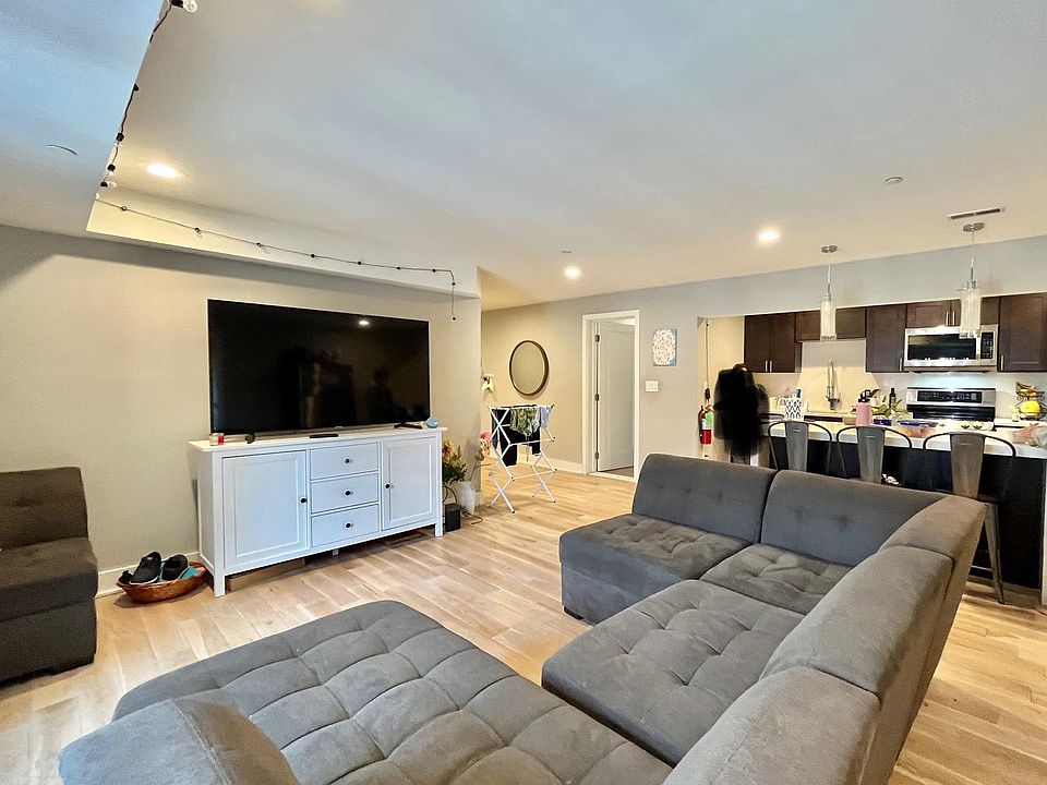 1st image of 922 N 17th St #26-C