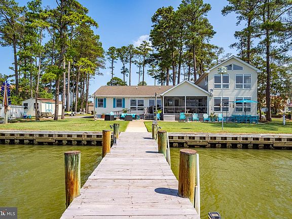 4th image of 803 Seabreeze Rd