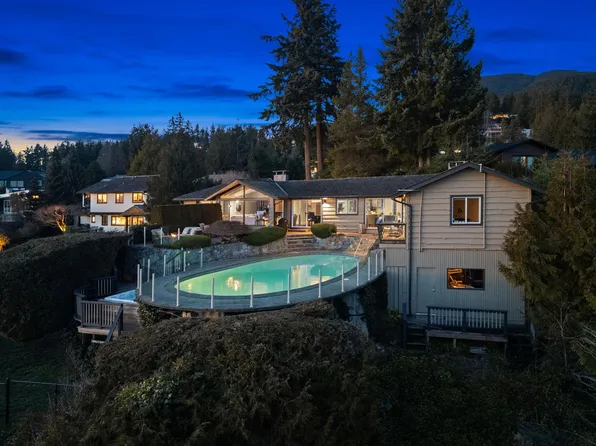 4570 Woodgreen Ct, West Vancouver, BC V7S 2V7