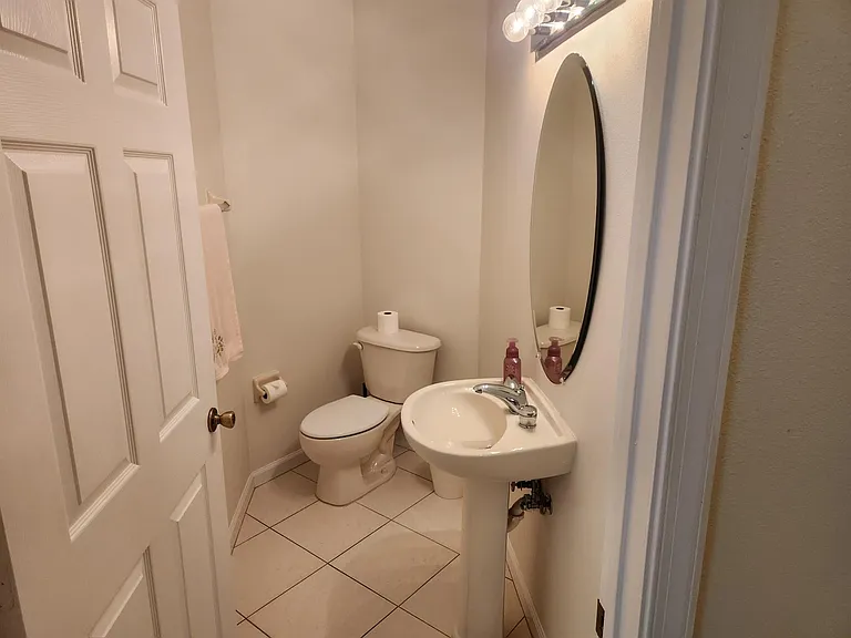 8913 Sandshot Ct #A — Photo 19