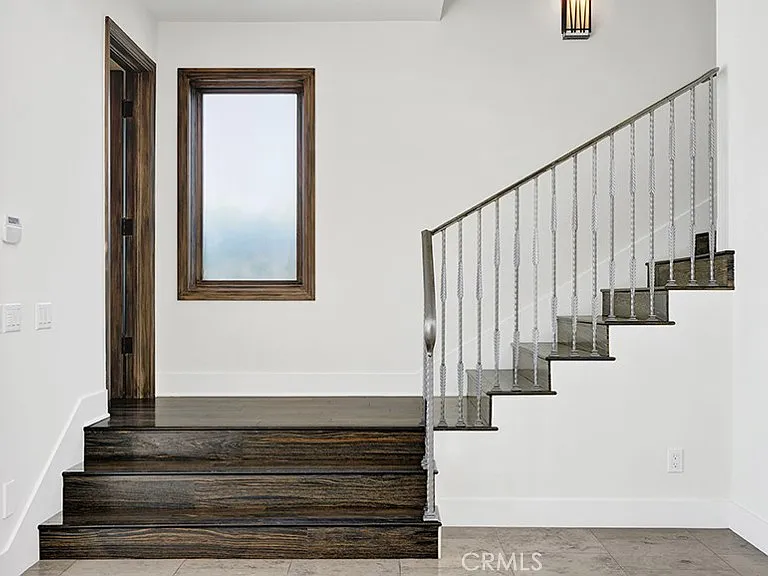 243 Poppy Ave — Photo 6