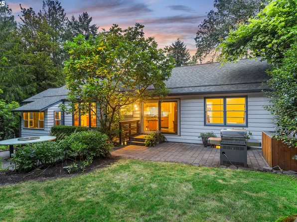 10505 S Hedlund Ave, Portland, OR 97219