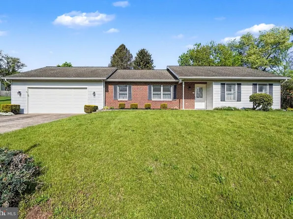 280 Shatto Dr, Carlisle, PA 17013