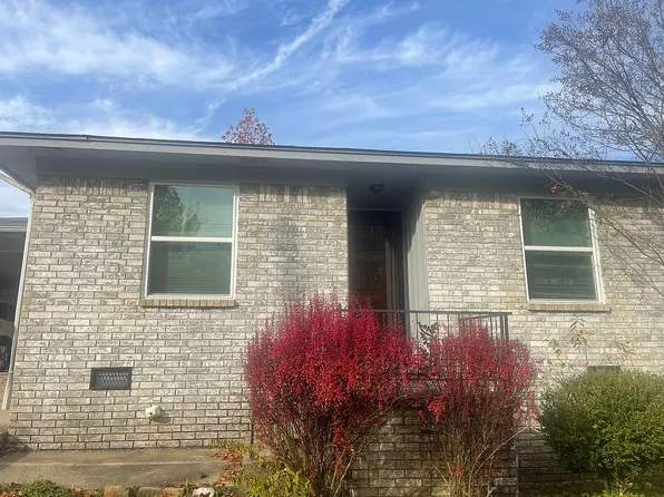 8110 Orchard Dr, Little Rock, AR 72209