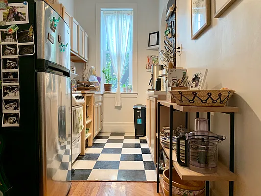 Rented by Garfield Realty  | media 44