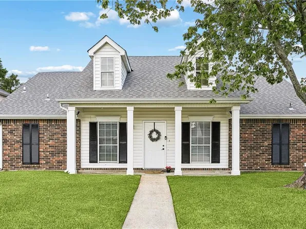 319 Oakley Ln, Destrehan, LA 70047