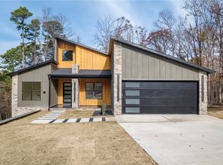 28 Benwick Ln, Bella Vista, AR 72714