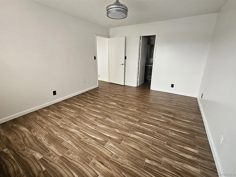 2 Richmond Rd #4F — Photo 10