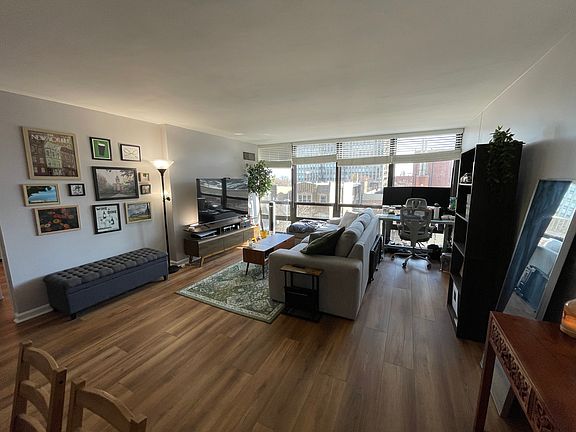4th image of 1636 N Wells St APT 507