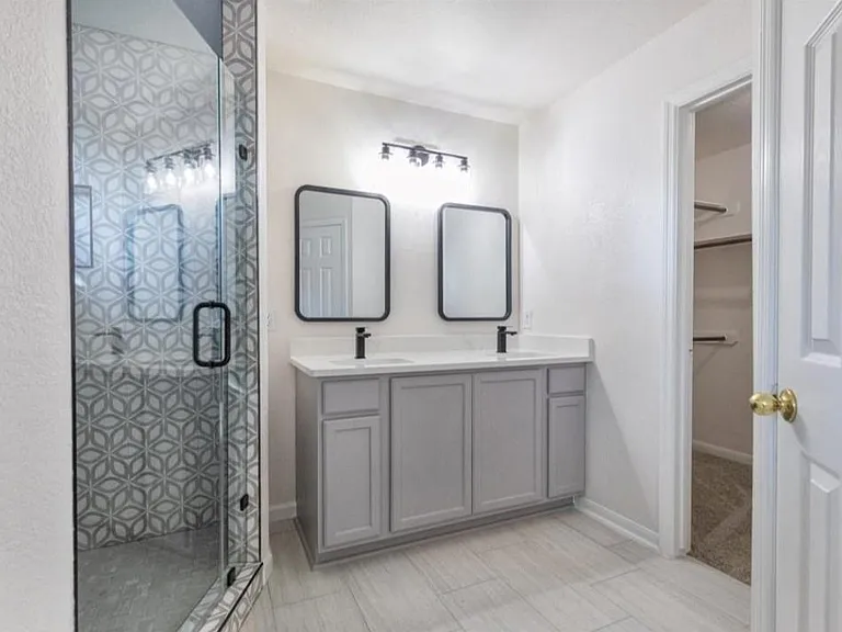 17238 Maple Hollow Dr — Photo 18