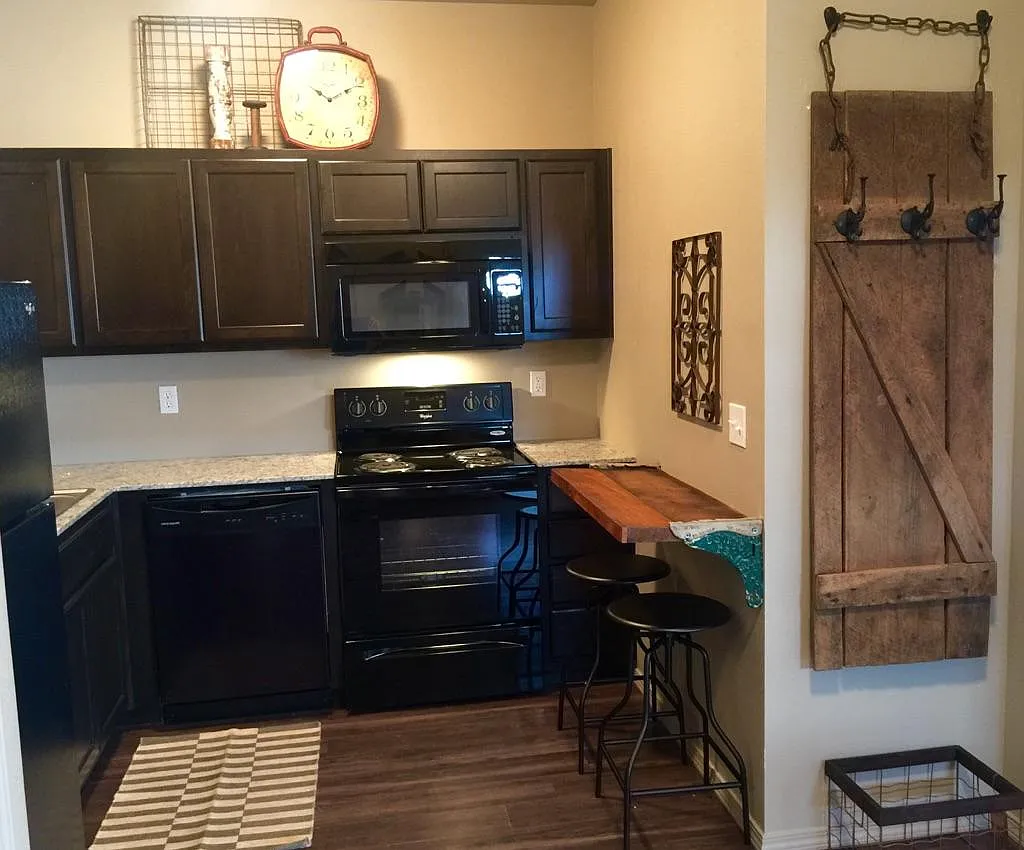 1 bed, 550 sqft, $945 — Photo 4