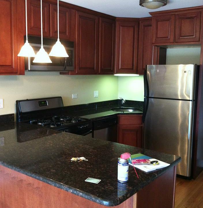 1st image of 1038 W Waveland Ave
