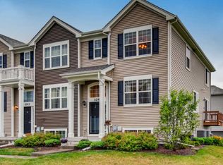 1045 Piccolo Ln, Volo, IL 60073