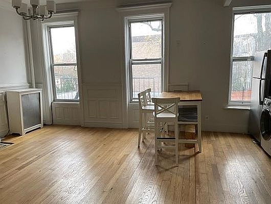 4th image of 311 6th Ave APT 3R